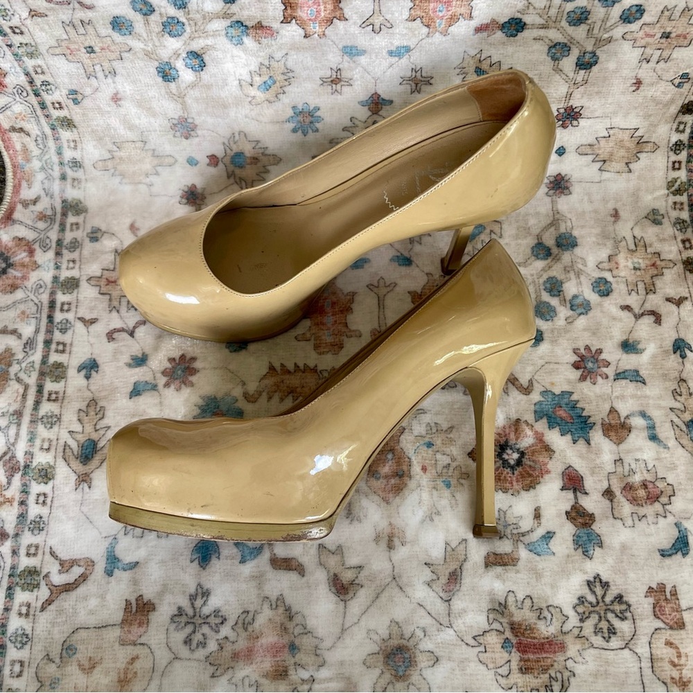 Yves Saint Laurent Tribtoo Tan Patent Heels - Picture 8 of 16